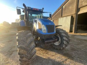 2014 New Holland TVT195 4WD Agricultural Tractor