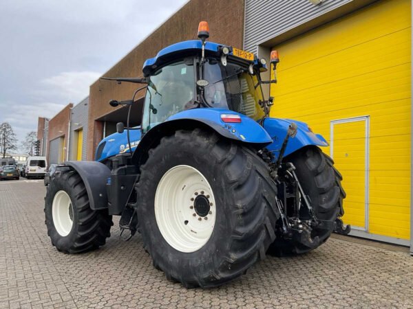 2015 New Holland T7.235 All-Wheel Drive Farm Tractor