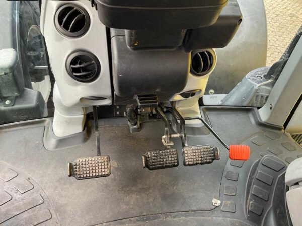 2015 New Holland T7.235 All-Wheel Drive Farm Tractor