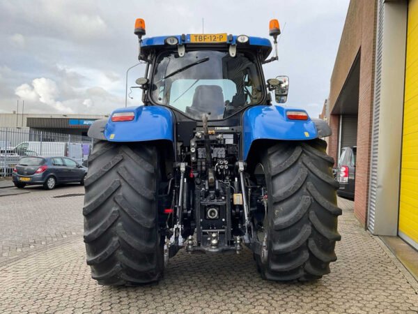 2015 New Holland T7.235 All-Wheel Drive Farm Tractor