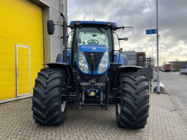 2015 New Holland T7.235 All-Wheel Drive Farm Tractor