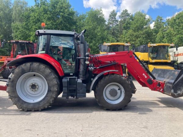 Massey Ferguson 7620 Dyna-6 Tractor – High-Performance Farm Tractor 2012
