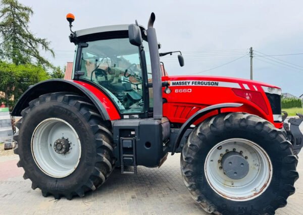 Massey Ferguson 8660 DYNA VT – 4WD High-Performance Farm Tractor 2012