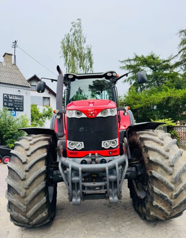 Massey Ferguson 8660 DYNA VT – 4WD High-Performance Farm Tractor 2012