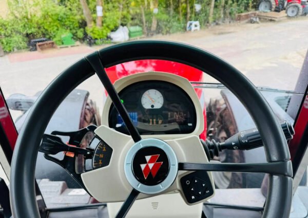 Massey Ferguson 8660 DYNA VT – 4WD High-Performance Farm Tractor 2012