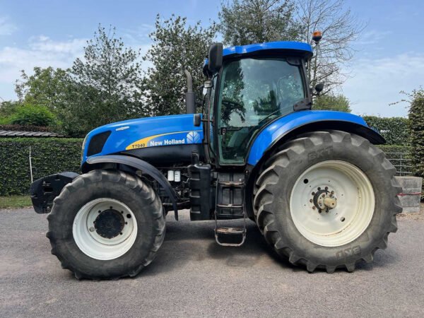 2010 New Holland T7040 4WD Farm Tractor