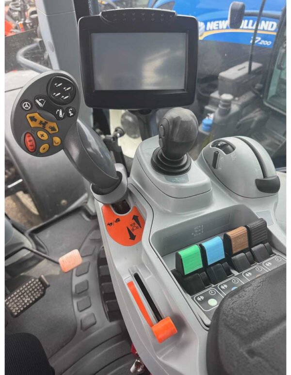 2010 New Holland T7040 4WD Farm Tractor