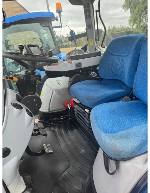 2010 New Holland T7040 4WD Farm Tractor