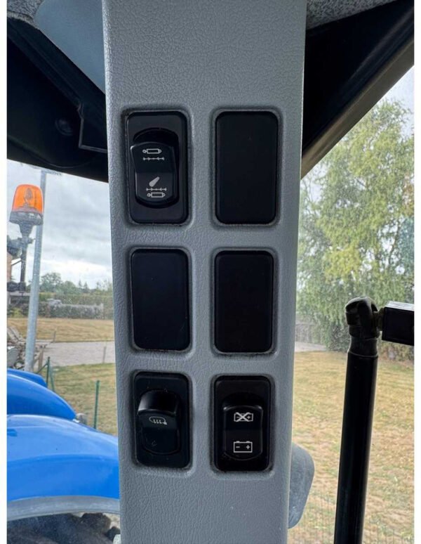 2010 New Holland T7040 4WD Farm Tractor