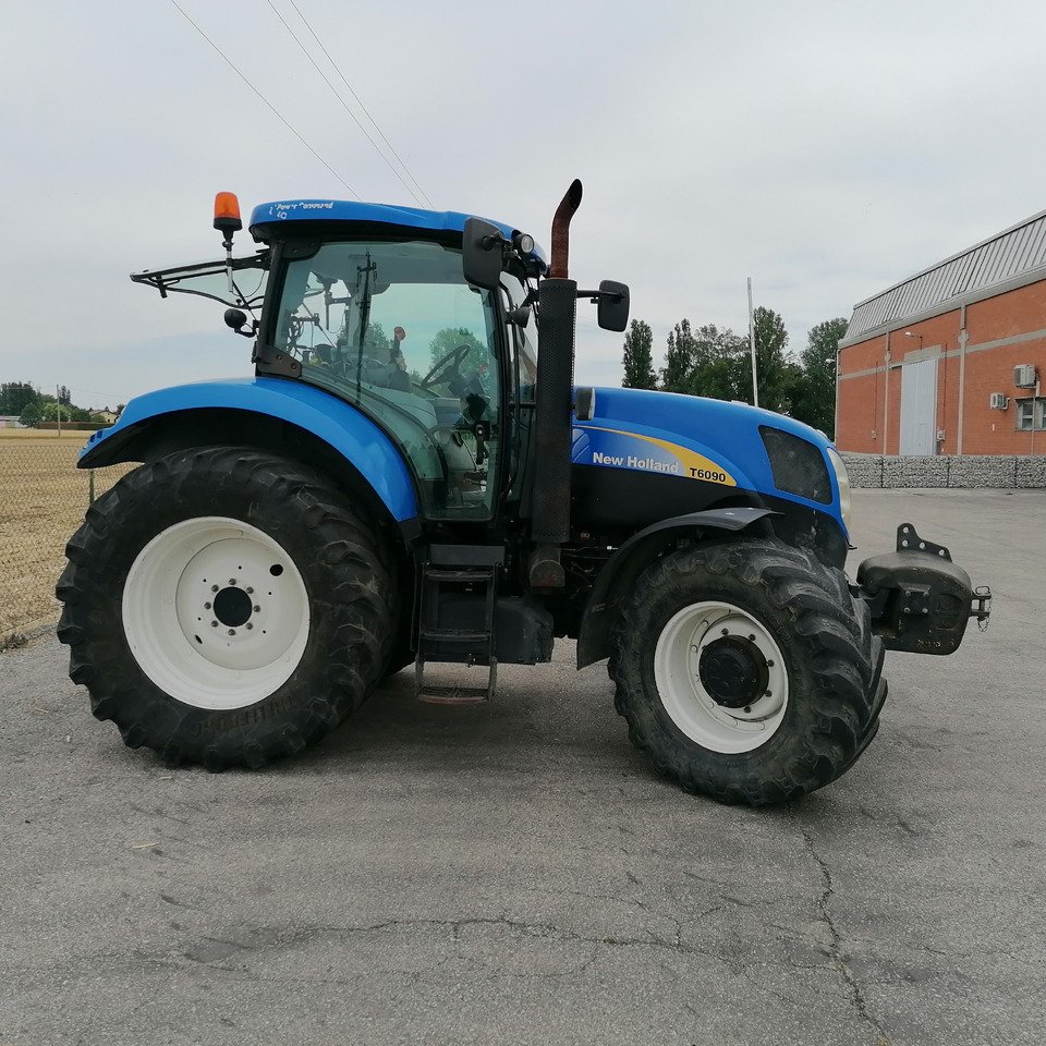 New Holland T6090 Farm Tractor – 165HP Heavy-Duty Agricultural Tractor 2011