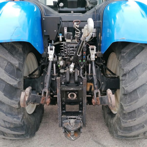 New Holland T6090 Farm Tractor – 165HP Heavy-Duty Agricultural Tractor 2011