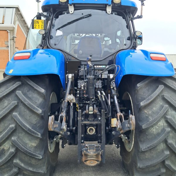 New Holland T7.270 Tractor – 270HP High-Performance Agricultural Tractor 2018 New Holland T7.270 Tractor – 270HP High-Performance Agricultural Tractor 2018