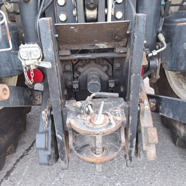 New Holland T8.390 4WD Farm Tractor – High-Power Agricultural Machine 2013 New Holland T8.390 4WD Farm Tractor – High-Power Agricultural Machine 2013