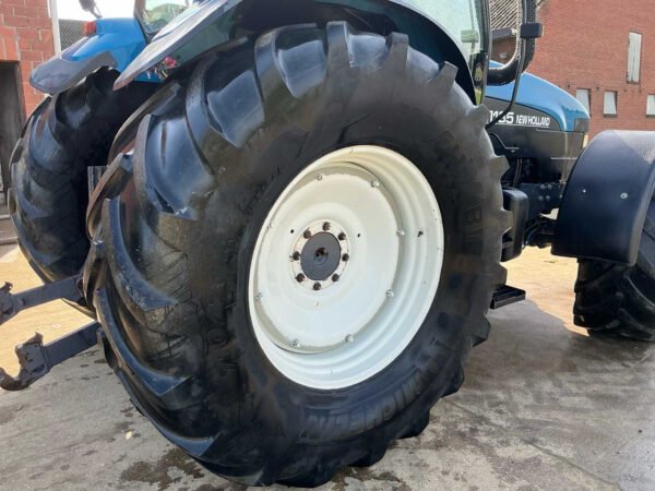 New Holland TM135 Suspended Front Axle All-Wheel-Drive Farm Tractor 2003