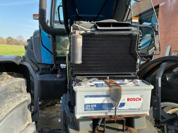 New Holland TM135 Suspended Front Axle All-Wheel-Drive Farm Tractor 2003