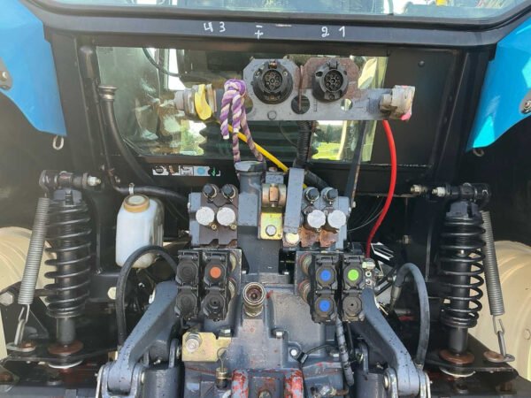 New Holland TM135 Suspended Front Axle All-Wheel-Drive Farm Tractor 2003