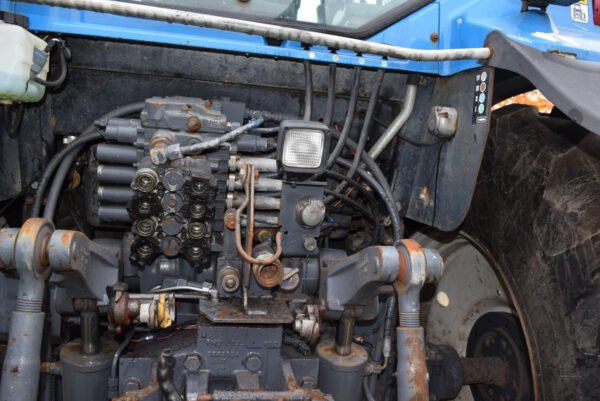 New Holland 8670 TA Tractor – 170HP Agricultural Farm Tractor 1995