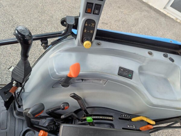 New Holland T5050 Farm Tractor – 95HP Utility Agricultural Tractor 2011