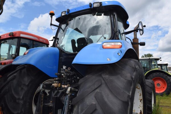 New Holland T7040 Farm Tractor – 180 HP 4WD Agricultural Tractor 2009