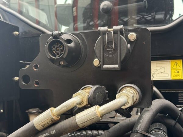 2018 New Holland T6.180 Auto Command Tractor – Front Linkage, GPS Ready