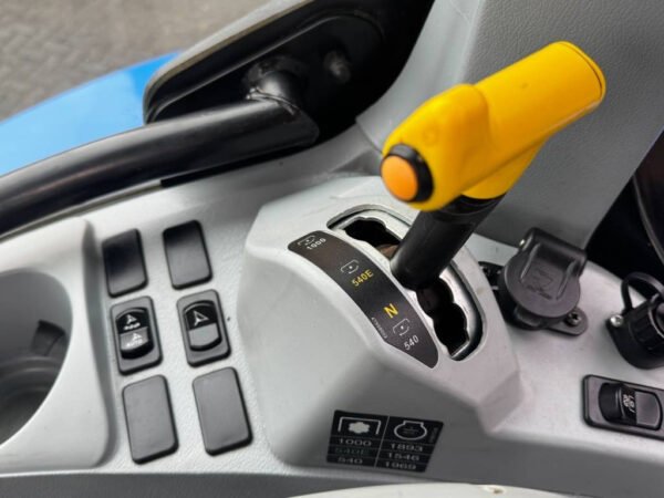 2018 New Holland T6.180 Auto Command Tractor – Front Linkage, GPS Ready