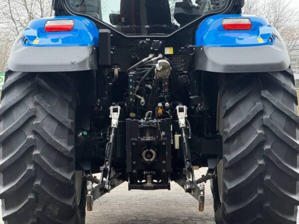 2018 New Holland T6.180 Auto Command Tractor – Front Linkage, GPS Ready