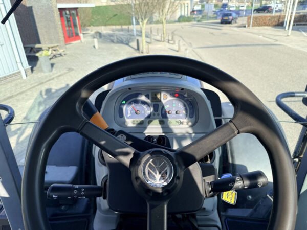 New Holland T7.200 Auto Command Tractor – 200 HP Precision Farming Tractor 2015