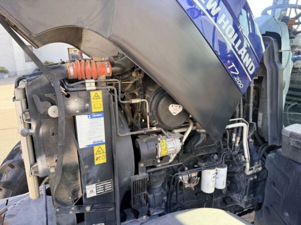 New Holland T7.200 Auto Command Tractor – 200 HP Precision Farming Tractor 2015