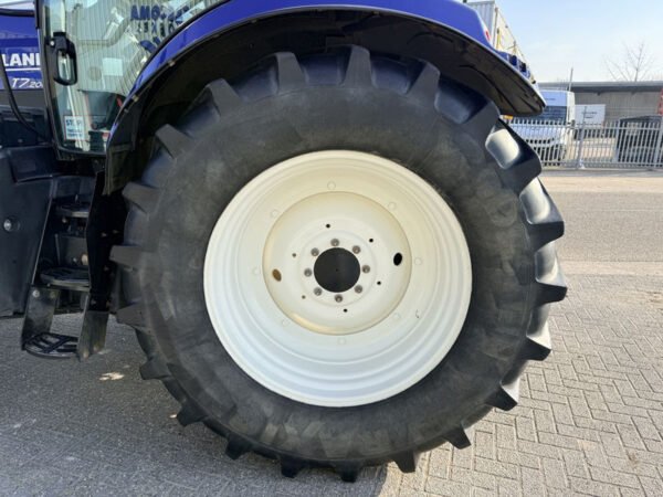 New Holland T7.200 Auto Command Tractor – 200 HP Precision Farming Tractor 2015