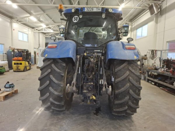 New Holland T7.220 AutoCommand Tractor – High-Performance 4WD Agricultural Tractor 2016