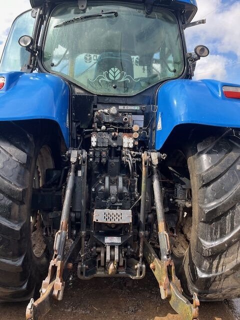 New Holland T7.220 Tractor – 218HP High-Performance 4WD Farm Tractor 2013