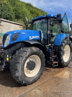 New Holland T7.220 Tractor – 218HP High-Performance 4WD Farm Tractor 2013