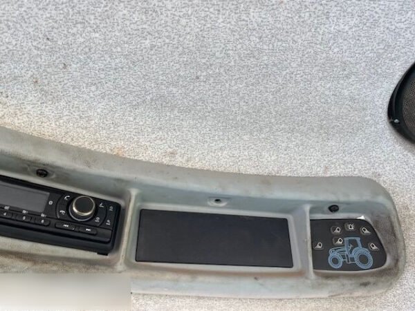 New Holland T7.220 Tractor – 218HP High-Performance 4WD Farm Tractor 2013 New Holland T7.220 Tractor – 218HP High-Performance 4WD Farm Tractor 2013