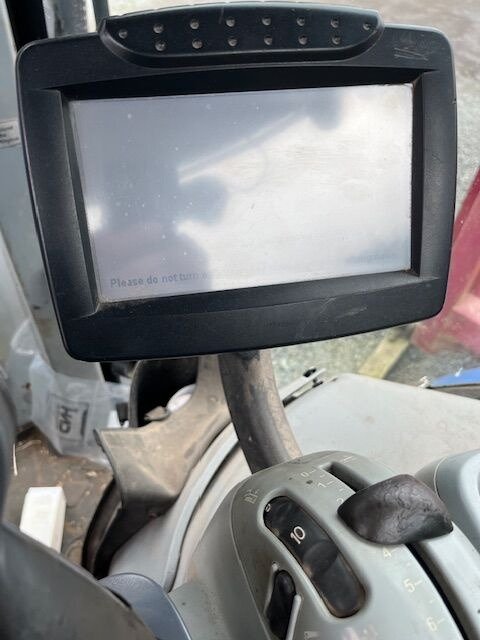 New Holland T7.220 Tractor – 218HP High-Performance 4WD Farm Tractor 2013 New Holland T7.220 Tractor – 218HP High-Performance 4WD Farm Tractor 2013