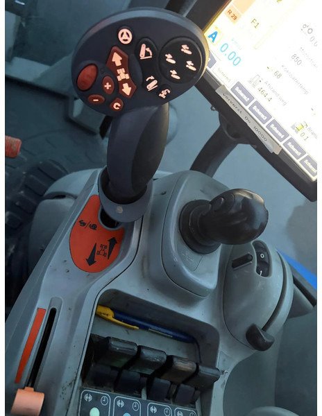 New Holland T7.235 Farm Tractor – 185 HP 4WD Agricultural Tractor 2016