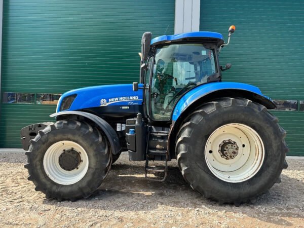 New Holland T7.250 Power Command Tractor – 250 HP Agricultural Tractor 2014