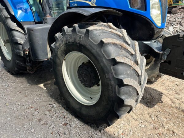 New Holland T7.250 Power Command Tractor – 250 HP Agricultural Tractor 2014