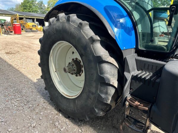 New Holland T7.250 Power Command Tractor – 250 HP Agricultural Tractor 2014