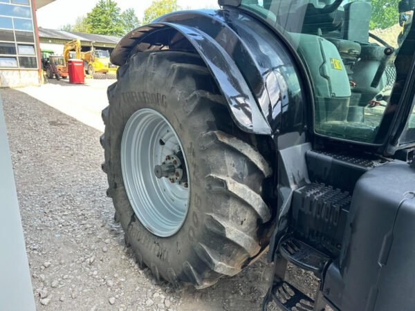 New Holland T7.260 Power Command Tractor – 260 HP Agricultural Tractor 2014