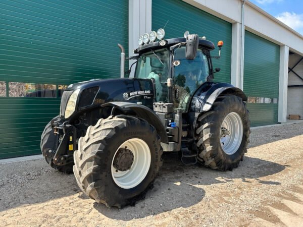 New Holland T7.260 Power Command Tractor – 260 HP Agricultural Tractor 2014