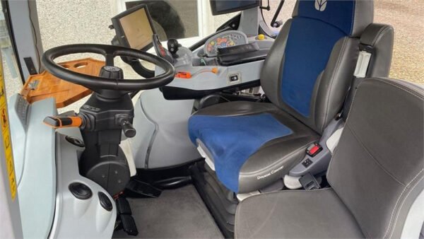 New Holland T7.270 Auto Command Tractor – 270HP CVT Agricultural Farm Tractor 2020