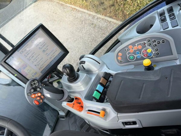 New Holland T7.270 Farm Tractor – 270HP High-Performance Agricultural Tractor 2019 New Holland T7.270 Farm Tractor – 270HP High-Performance Agricultural Tractor 2019