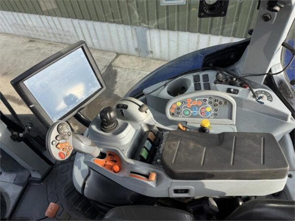 New Holland T7.315 Blue Power Auto Command Tractor – 313 HP Premium Agricultural Tractor 2016 New Holland T7.315 Blue Power Auto Command Tractor – 313 HP Premium Agricultural Tractor 2016