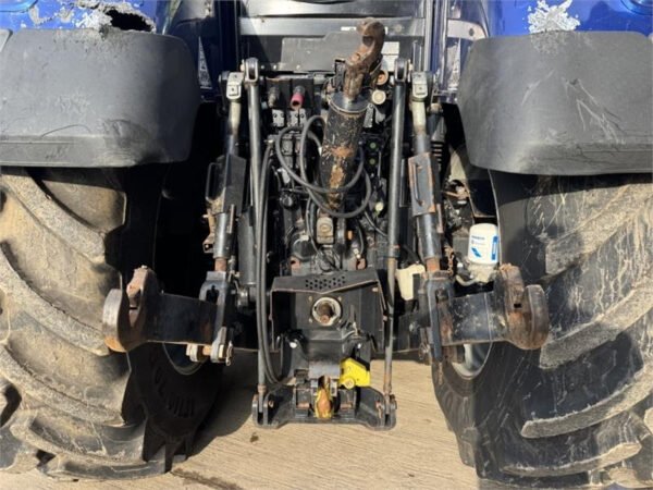 New Holland T7.315 Blue Power Auto Command Tractor – 313 HP Premium Agricultural Tractor 2016 New Holland T7.315 Blue Power Auto Command Tractor – 313 HP Premium Agricultural Tractor 2016