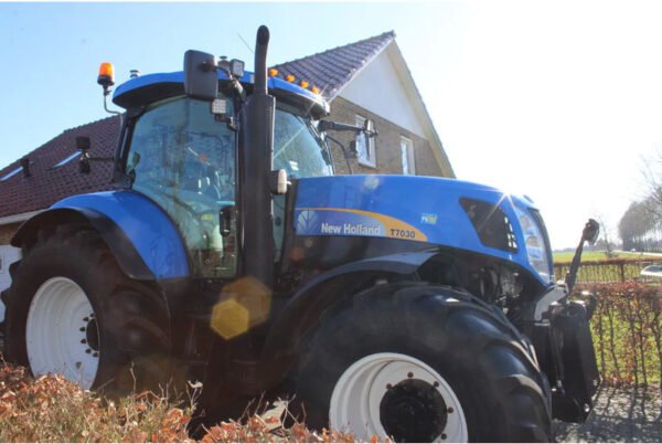 New Holland T7030 Farm Tractor – 156 HP 4WD Agricultural Tractor 2008 New Holland T7030 Farm Tractor – 156 HP 4WD Agricultural Tractor 2008