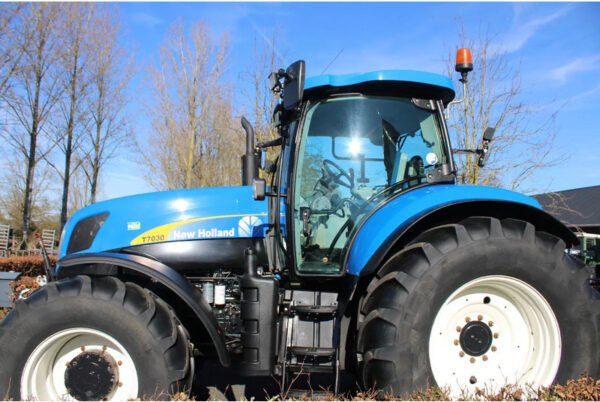 New Holland T7030 Farm Tractor – 156 HP 4WD Agricultural Tractor 2008 New Holland T7030 Farm Tractor – 156 HP 4WD Agricultural Tractor 2008