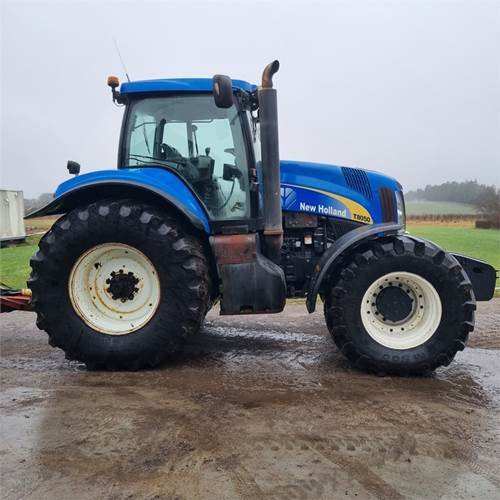 New Holland T8050 Class 5 Tractor – 320HP Heavy-Duty 4WD Agricultural Tractor 2010