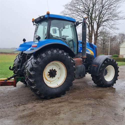 New Holland T8050 Class 5 Tractor – 320HP Heavy-Duty 4WD Agricultural Tractor 2010