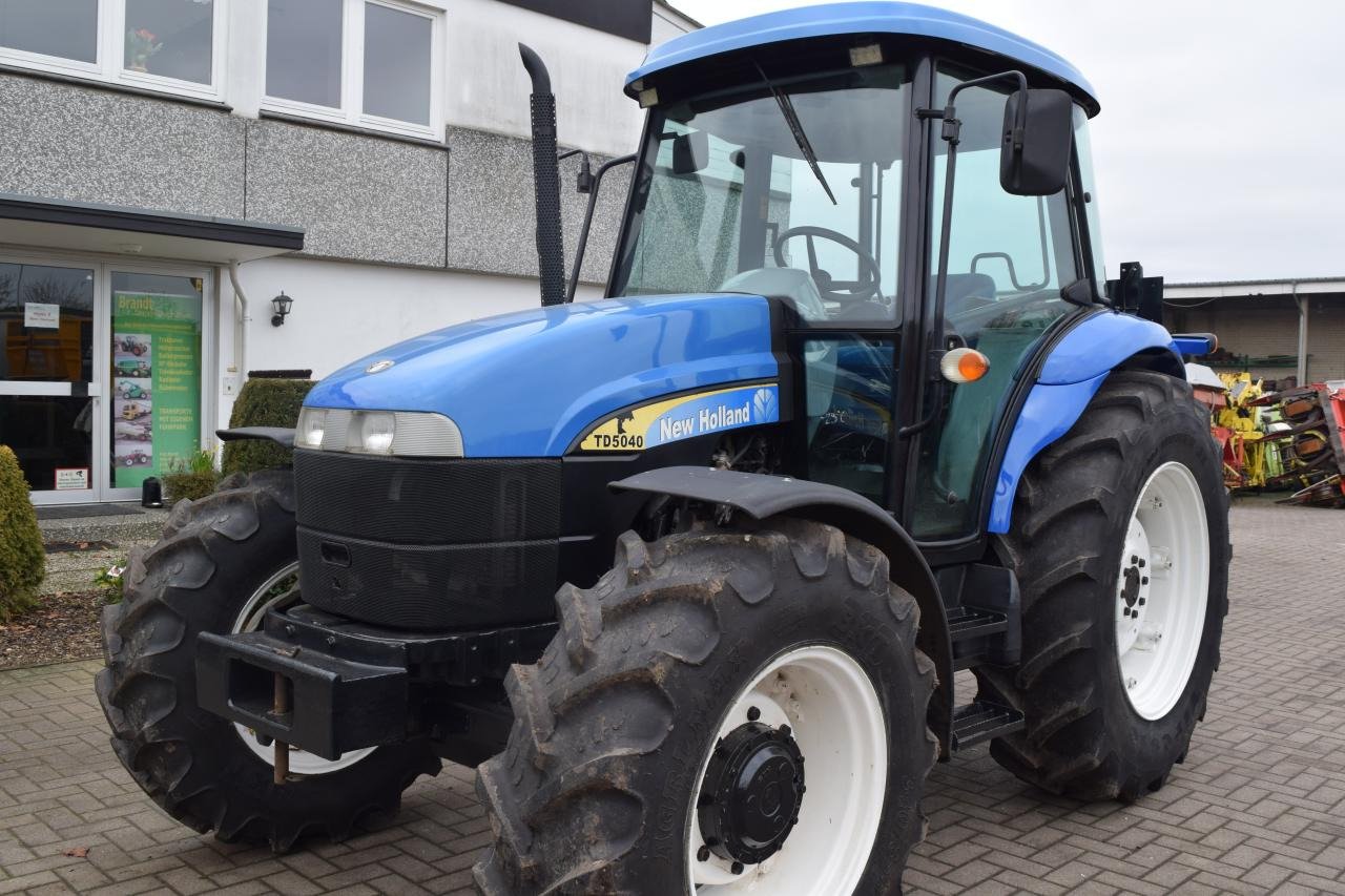 New Holland TD5040 Farm Tractor – 88HP Utility Agricultural Tractor 2008
