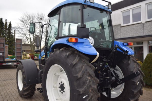 New Holland TD5040 Farm Tractor – 88HP Utility Agricultural Tractor 2008 New Holland TD5040 Farm Tractor – 88HP Utility Agricultural Tractor 2008